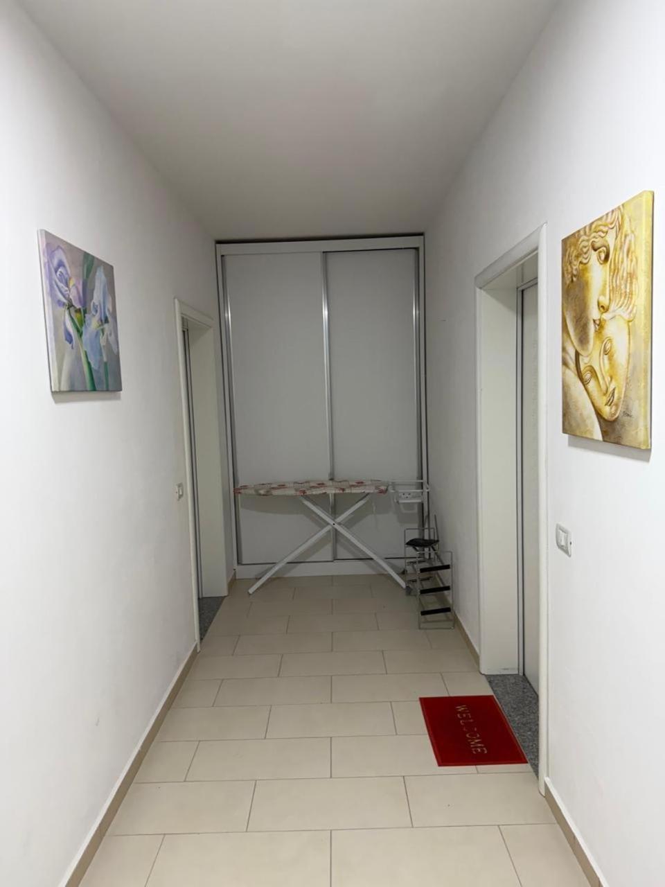 Em Апартаменти *